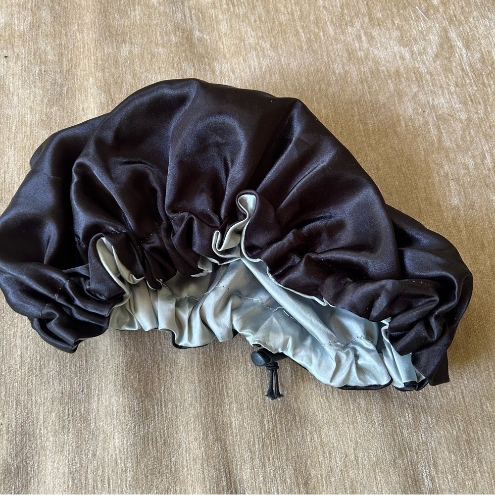 Black and Gray Satin Bonnet - Picture 1 of 3